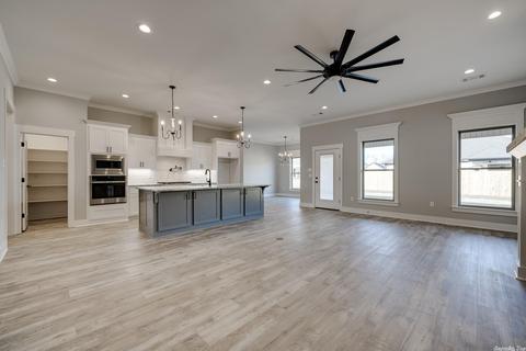 2312 Bridgegate, Conway, AR 72034 photo 2