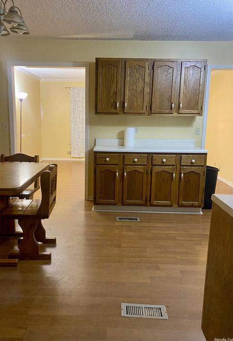 6919 Barnes Dr, Mabelvale, AR 72103 photo 4