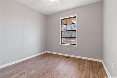 1612 Hickory Dr, Bryant, AR 72019 photo 5