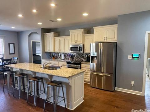 205 Cedar Creek Cv, Cabot, AR 72023 photo 2