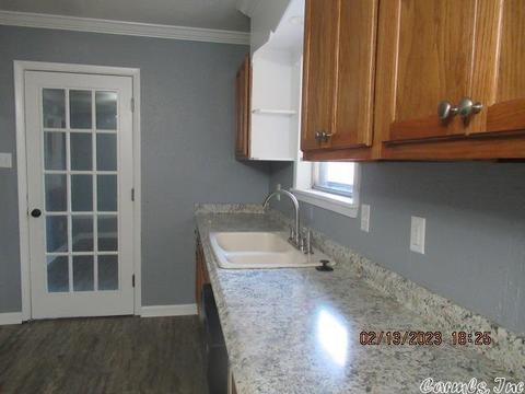 421 Carson, Benton, AR 72015 photo 4