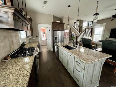 905 Burrow Ave, Conway, AR 72032 photo 9