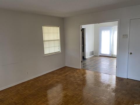 104 W 34th Ave, Pine Bluff, AR 71603 photo 3