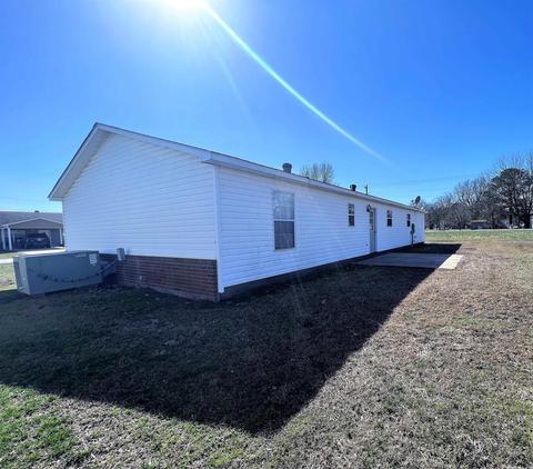 936 E Margaret St, Piggott, AR 72454 photo 6