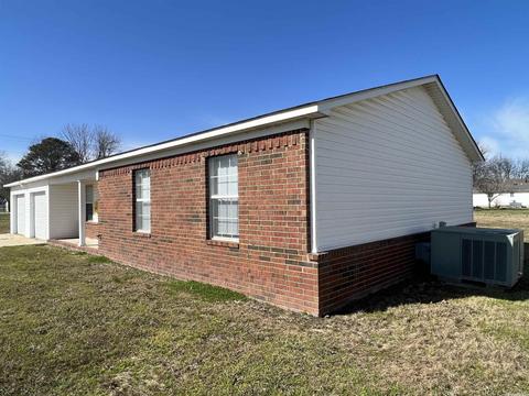 936 E Margaret St, Piggott, AR 72454 photo 4