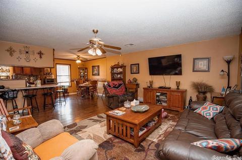 9011 Henderson Rd, Pine Bluff, AR 71603 photo 8