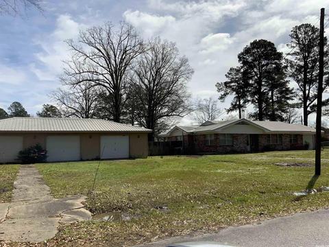 3715 Greenway Dr, Pine Bluff, AR 71603 photo 2