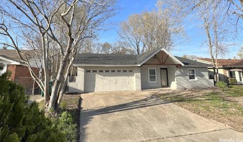 611 E 33rd, Pine Bluff, AR 71601 photo 2