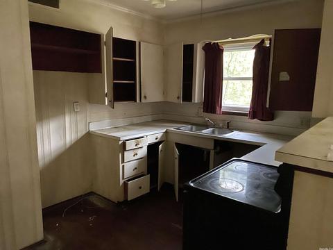 565 Sharp Ave, Camden, AR 71701 photo 6