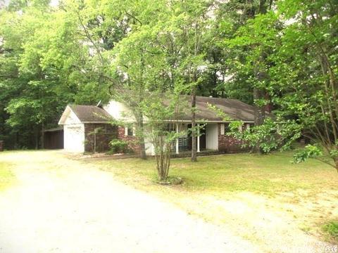 6901 Village Dr, Pine Bluff, AR 71603 photo 2