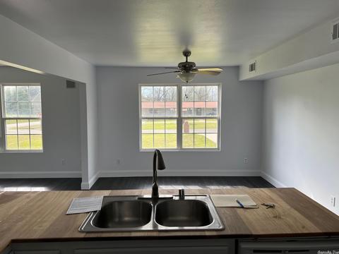 408 Wall, Morrilton, AR 72110 photo 7