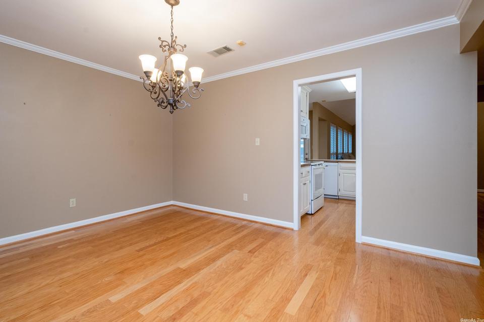  11 Charleston Pl, Little Rock, AR 72205 photo 5