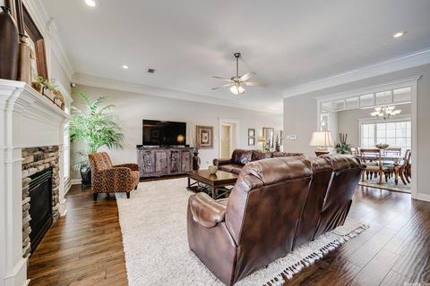 3310 Loetscher Cir, Conway, AR 72034 photo 5