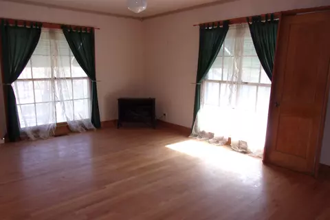 433 Combs Ave, Cotter, AR 72626 photo 2