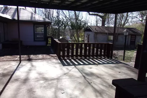 433 Combs Ave, Cotter, AR 72626 photo 21