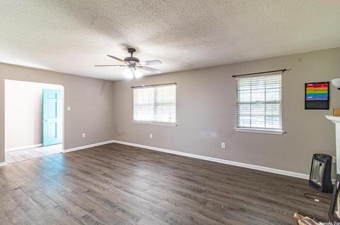 518 S Davis St, Conway, AR 72034 photo 4