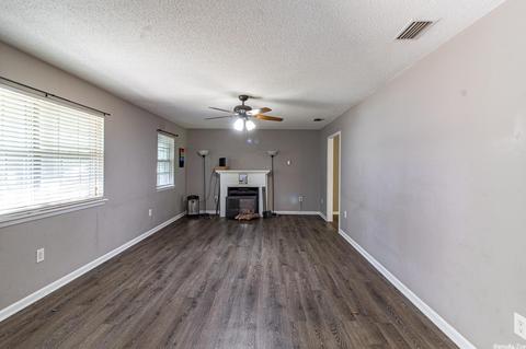 518 S Davis St, Conway, AR 72034 photo 2