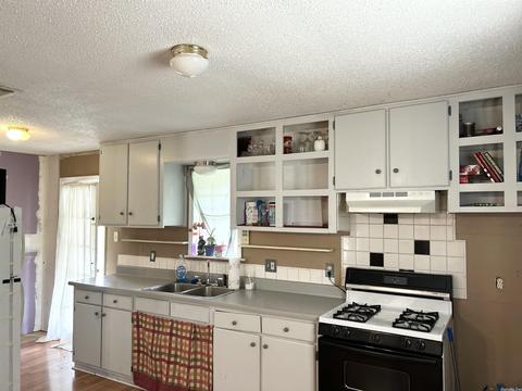 301 E Brownfield St, Letona, AR 72085 photo 6