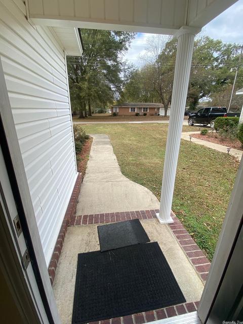 402 N Holly St, Beebe, AR 72012 photo 2