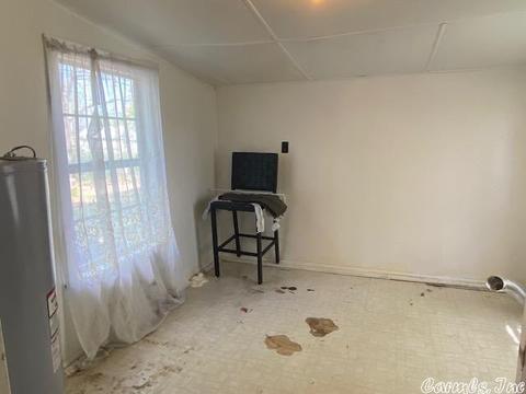 411 SW 3rd, England, AR 72046 photo 8
