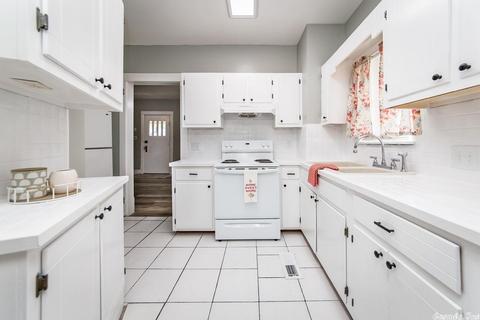 301 NE 3rd St, England, AR 72046 photo 11