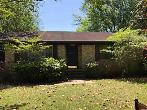 2137 Hickory St, Conway, AR 72034 photo 1