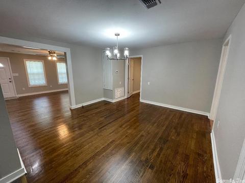 609 W College St, Beebe, AR 72012 photo 4