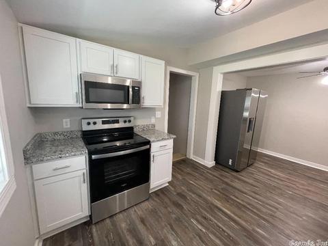 609 W College St, Beebe, AR 72012 photo 6
