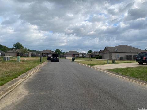 525 Jasper St, Conway, AR 72032 photo 3