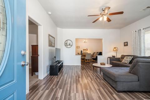 111 W Walnut, Benton, AR 72015 photo 3