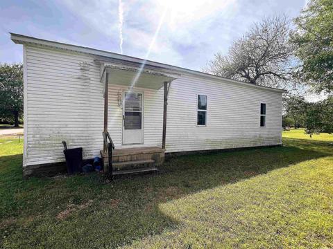 107 SW 3rd St, Corning, AR 72422 photo 2