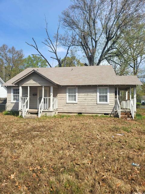 1901 W 1903 W 26th Ave, Pine Bluff, AR 71603 photo 1