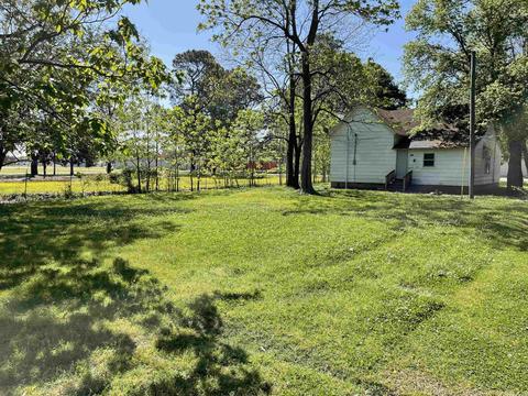 840 E Cherry St, Piggott, AR 72454 photo 5