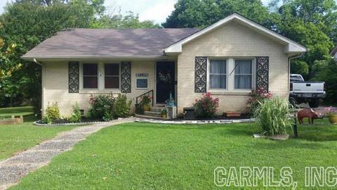 271 E Pine St, Batesville, AR 72501 photo 1