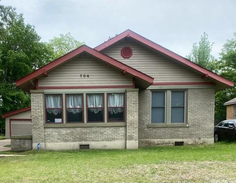 704 W 24th Ave, Pine Bluff, AR 71601 photo 1