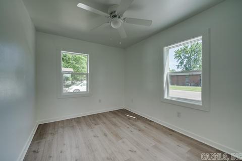 722 Third St, Conway, AR 72032 photo 11