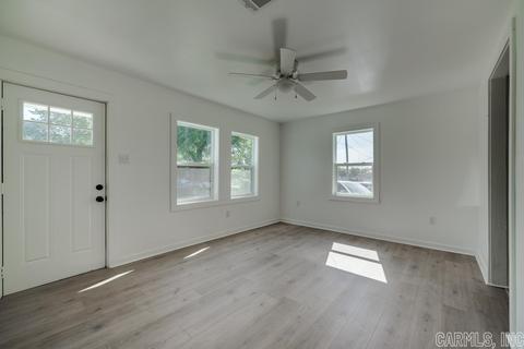 722 Third St, Conway, AR 72032 photo 3