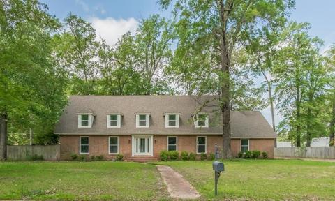 9 Jefferson Pl, Pine Bluff, AR 71603 photo 2