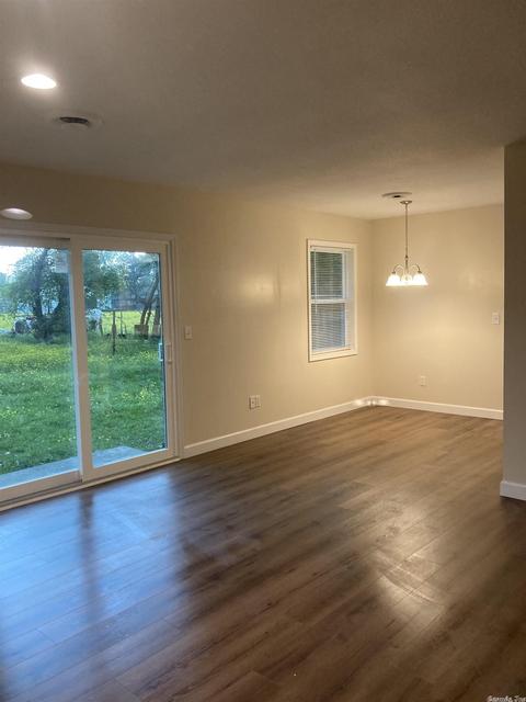 512 E Donaldson St, Rector, AR 72461 photo 6
