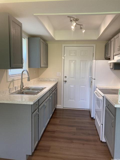 512 E Donaldson St, Rector, AR 72461 photo 4