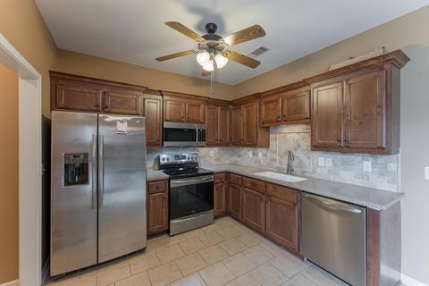 341 Madison Village Dr, Benton, AR 72015 photo 3