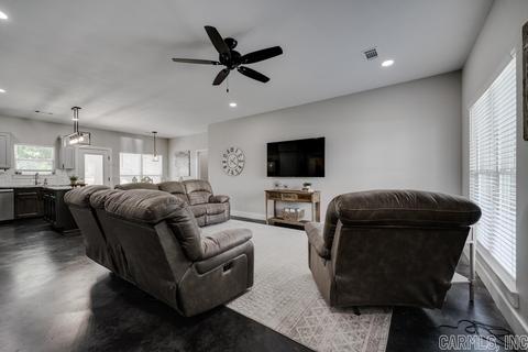 1 Clover Leaf Dr, Greenbrier, AR 72058 photo 3