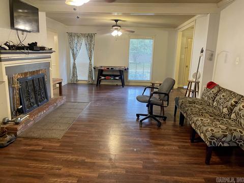 2105 Cedarhurst Dr, Benton, AR 72015 photo 3