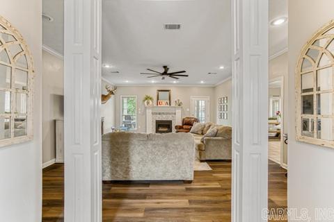 370 Castlegate Dr, Conway, AR 72034 photo 5