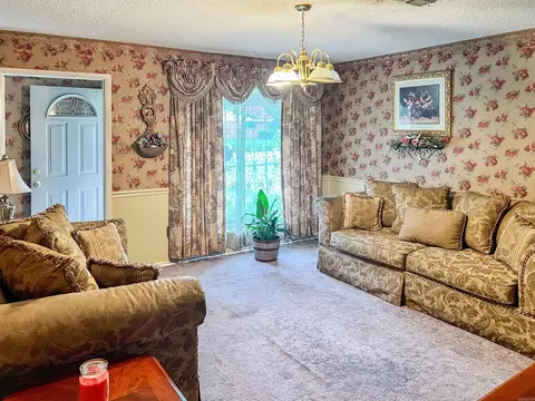 2002 E 10th Ave, Pine Bluff, AR 71601 photo 5