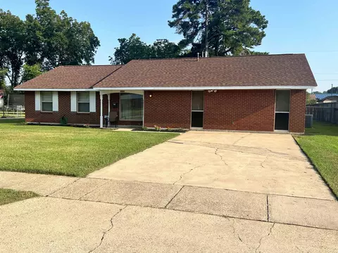 2002 E 10th Ave, Pine Bluff, AR 71601 photo 1