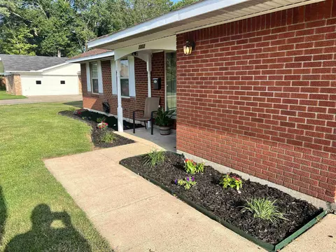 2002 E 10th Ave, Pine Bluff, AR 71601 photo 3