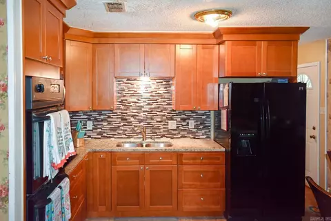 2002 E 10th Ave, Pine Bluff, AR 71601 photo 7