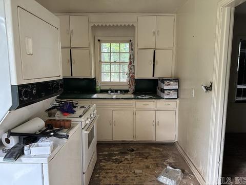 1606 W 34 St, Pine Bluff, AR 71603 photo 3