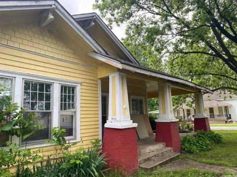 109 S Smith St, Mcrae, AR 72102 photo 2